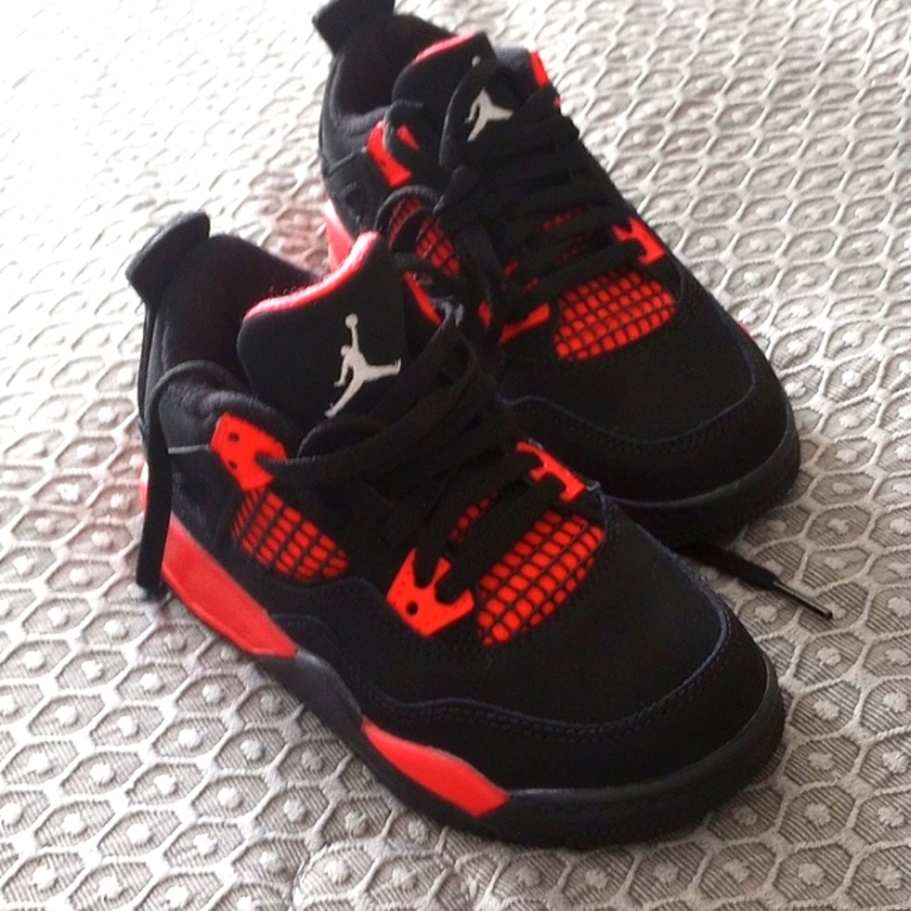 Air Jordan 4 Retro (Brand New)